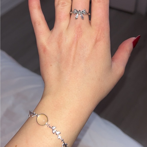 Simple and dainty bracelet and ring set - Picture 6 of 6
